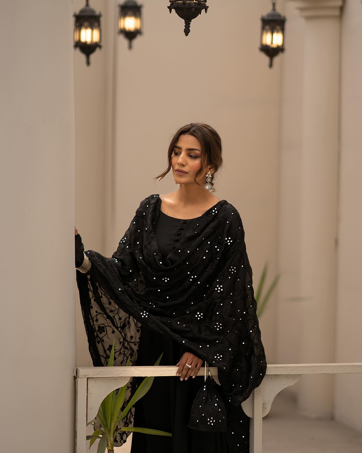 BLACK COLOUR READYMADE SUIT SET