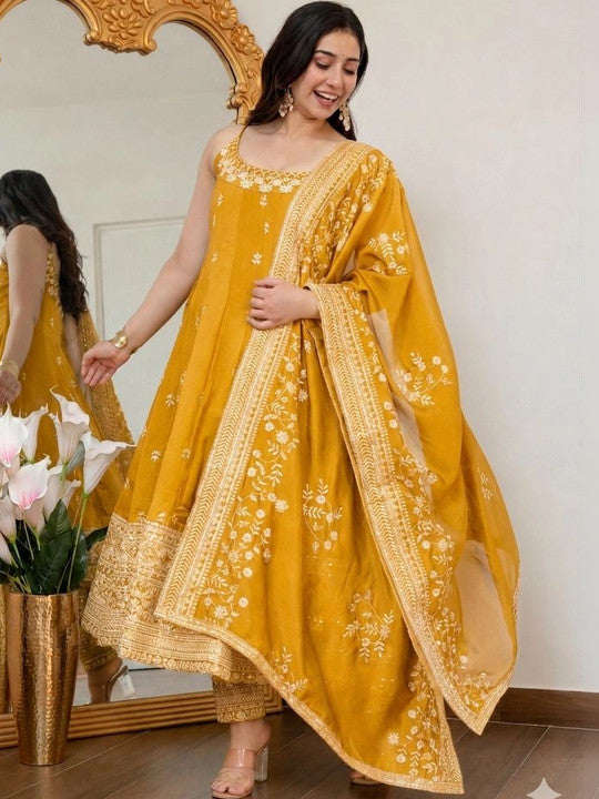 Alveera Vichitra Silk Febric Suit Set
