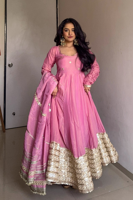 PRIYANKA'S PEACH COLOUR TRENDING ANARKALI SET