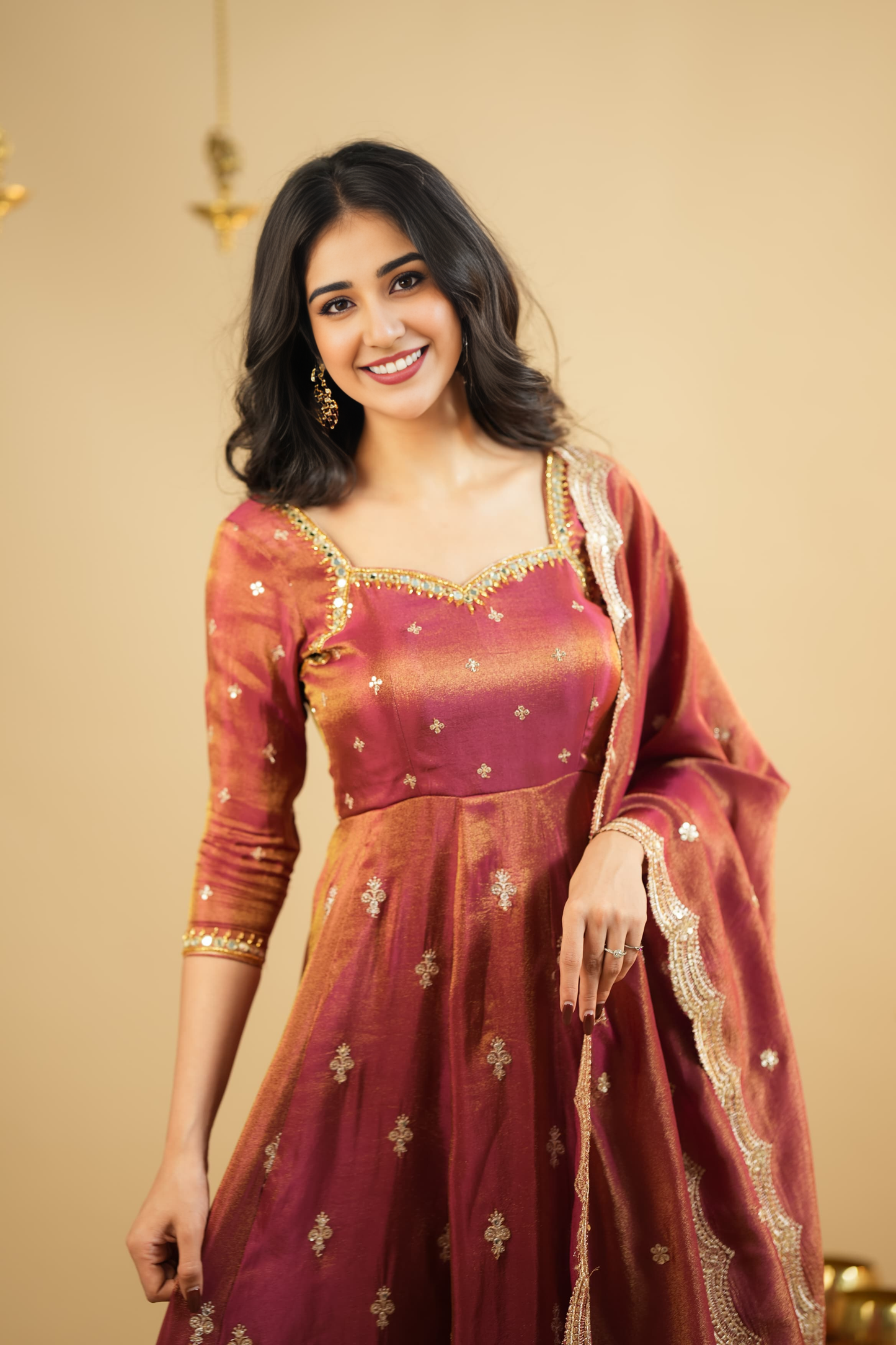 Saakshi`s   cosmo Slit Anarkali Premium  Suit Set