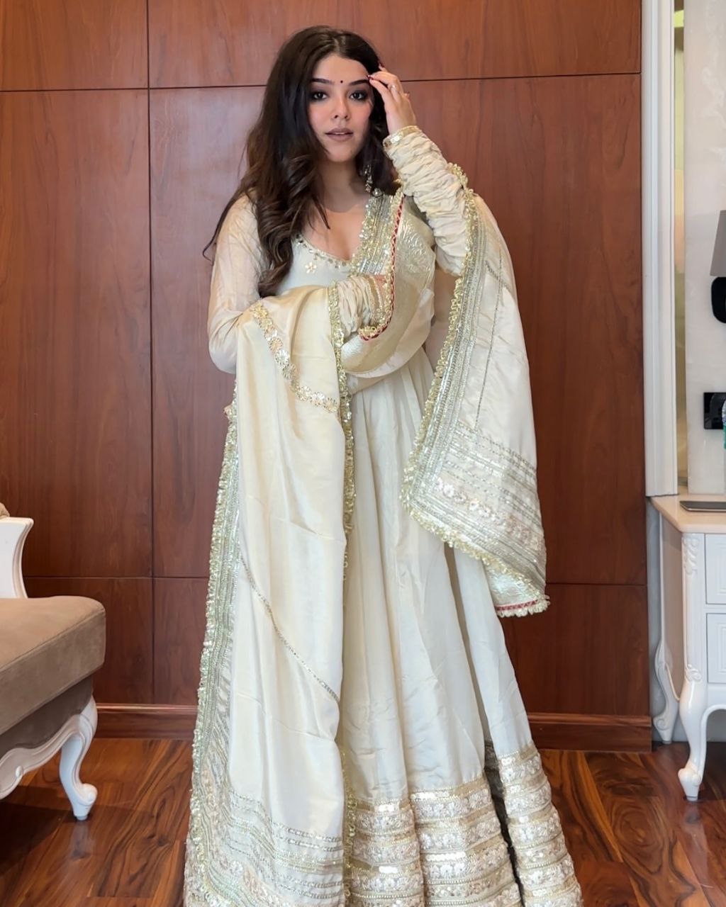 NEHA'S OFF WHITE COLOUR TRENDING ANARKALI SET