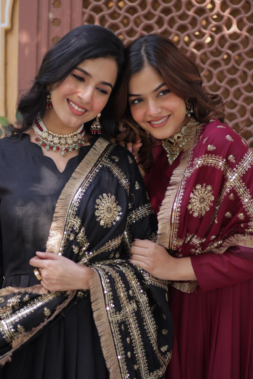 KAIRA'S  DESIGNER READYMADE GOWN SUIT SET .
