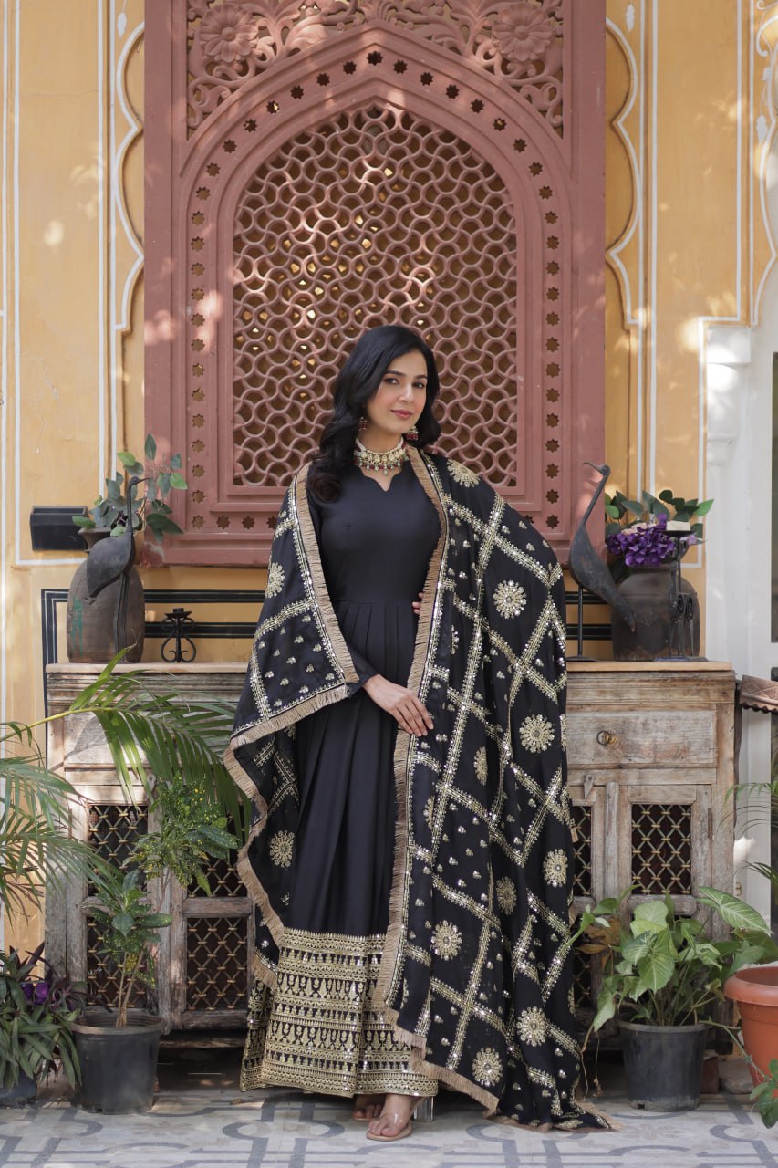KAIRA'S  DESIGNER READYMADE GOWN SUIT SET .