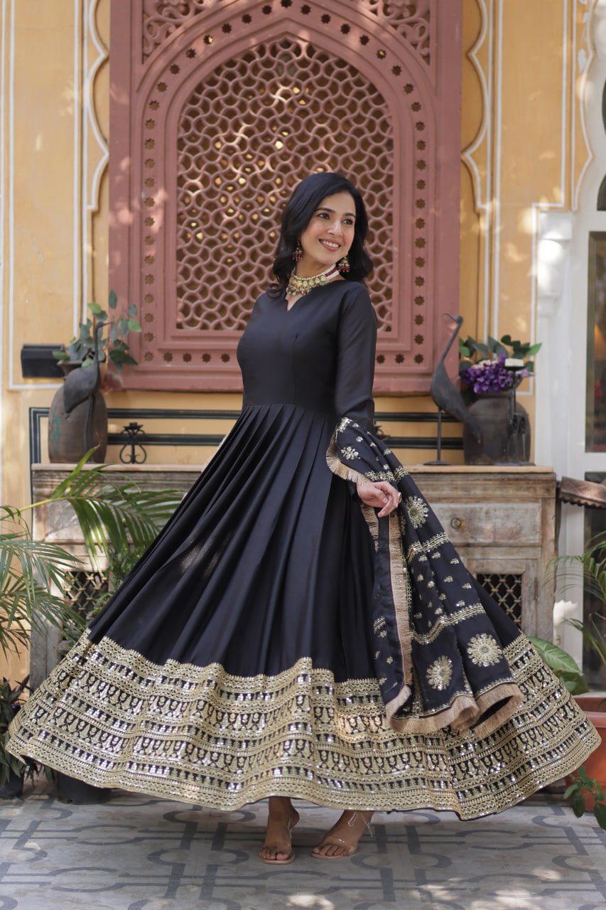 KAIRA'S  DESIGNER READYMADE GOWN SUIT SET .