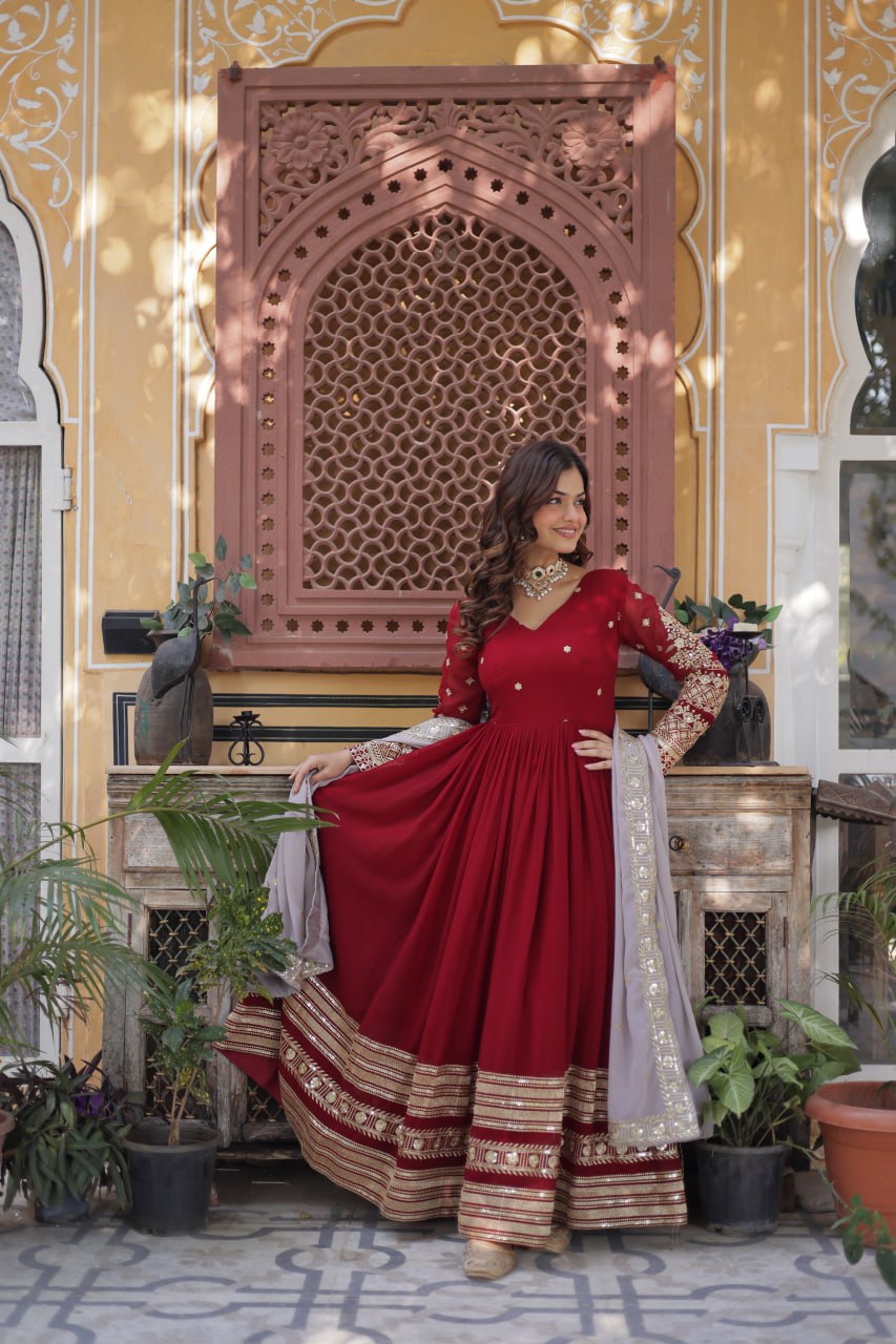 KAIRA'S DESIGNER READYMADE GOWN SUIT SET .