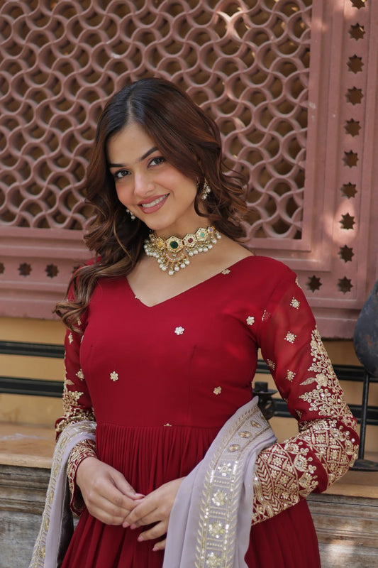 KAIRA'S DESIGNER READYMADE GOWN SUIT SET .