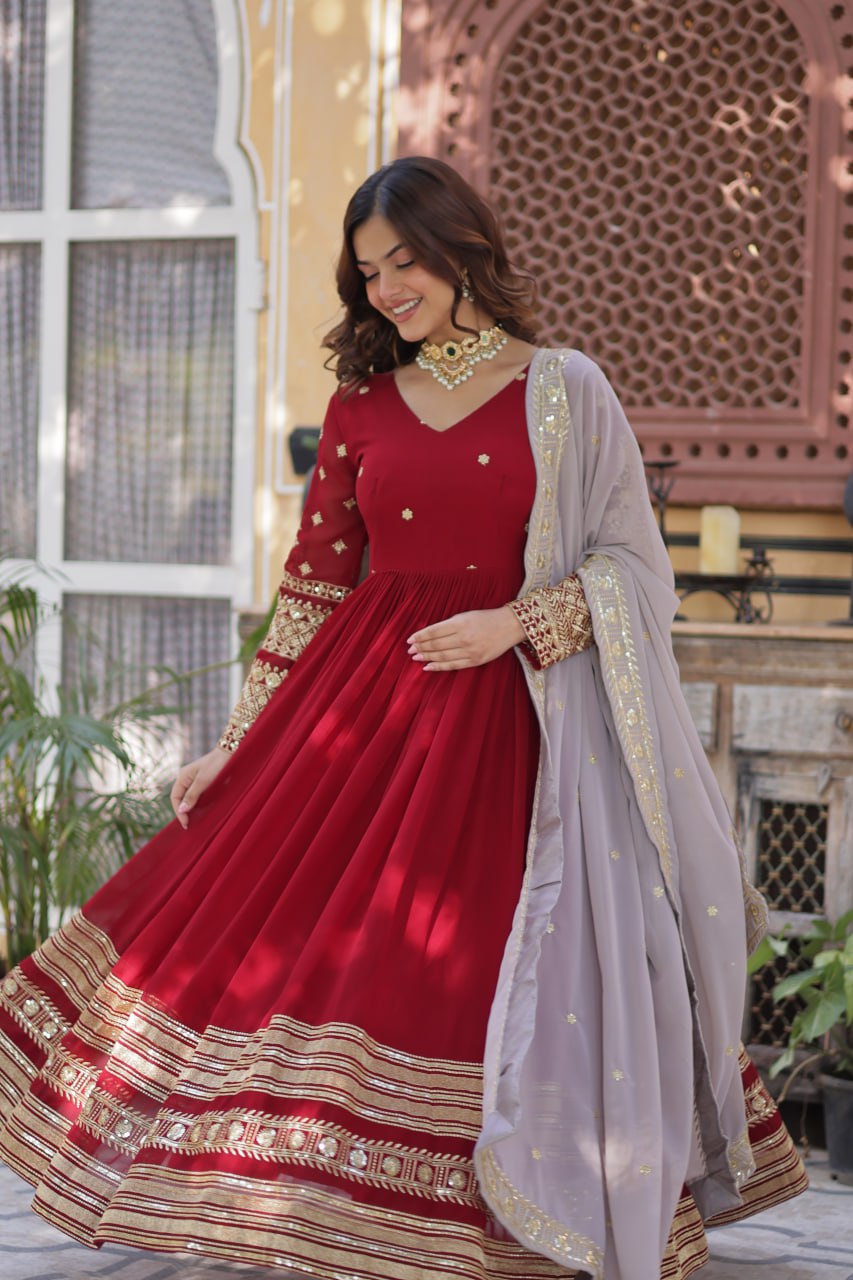 KAIRA'S DESIGNER READYMADE GOWN SUIT SET .