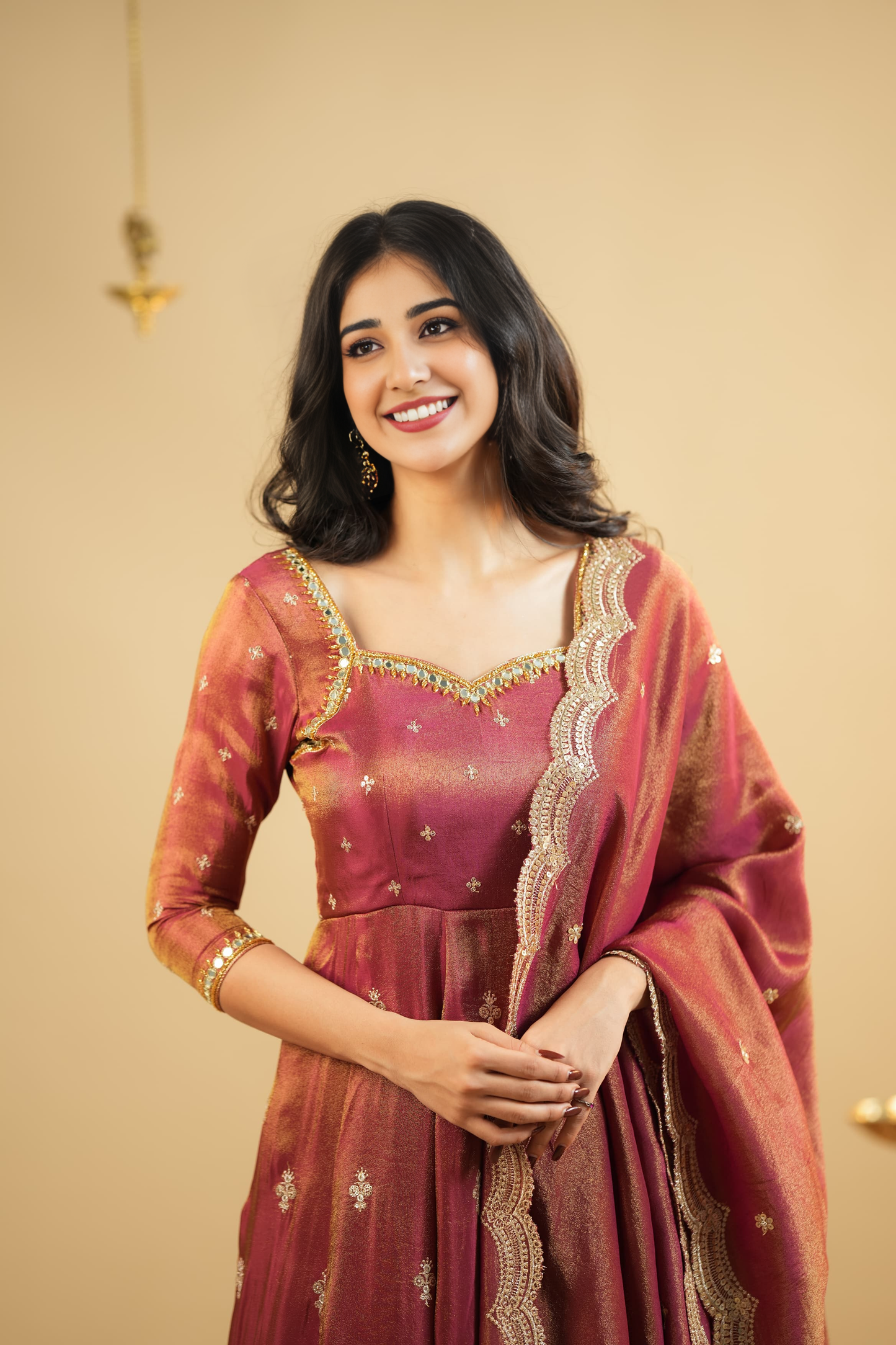 Saakshi`s   cosmo Slit Anarkali Premium  Suit Set