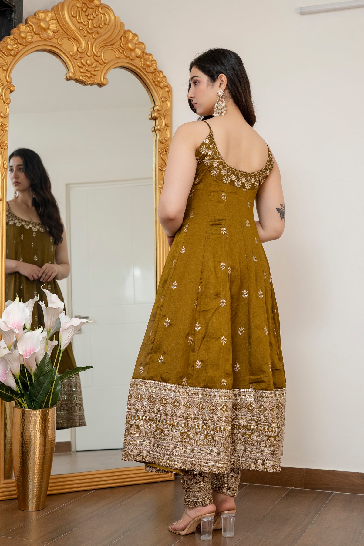 Alveera Vichitra Silk Febric Suit Set