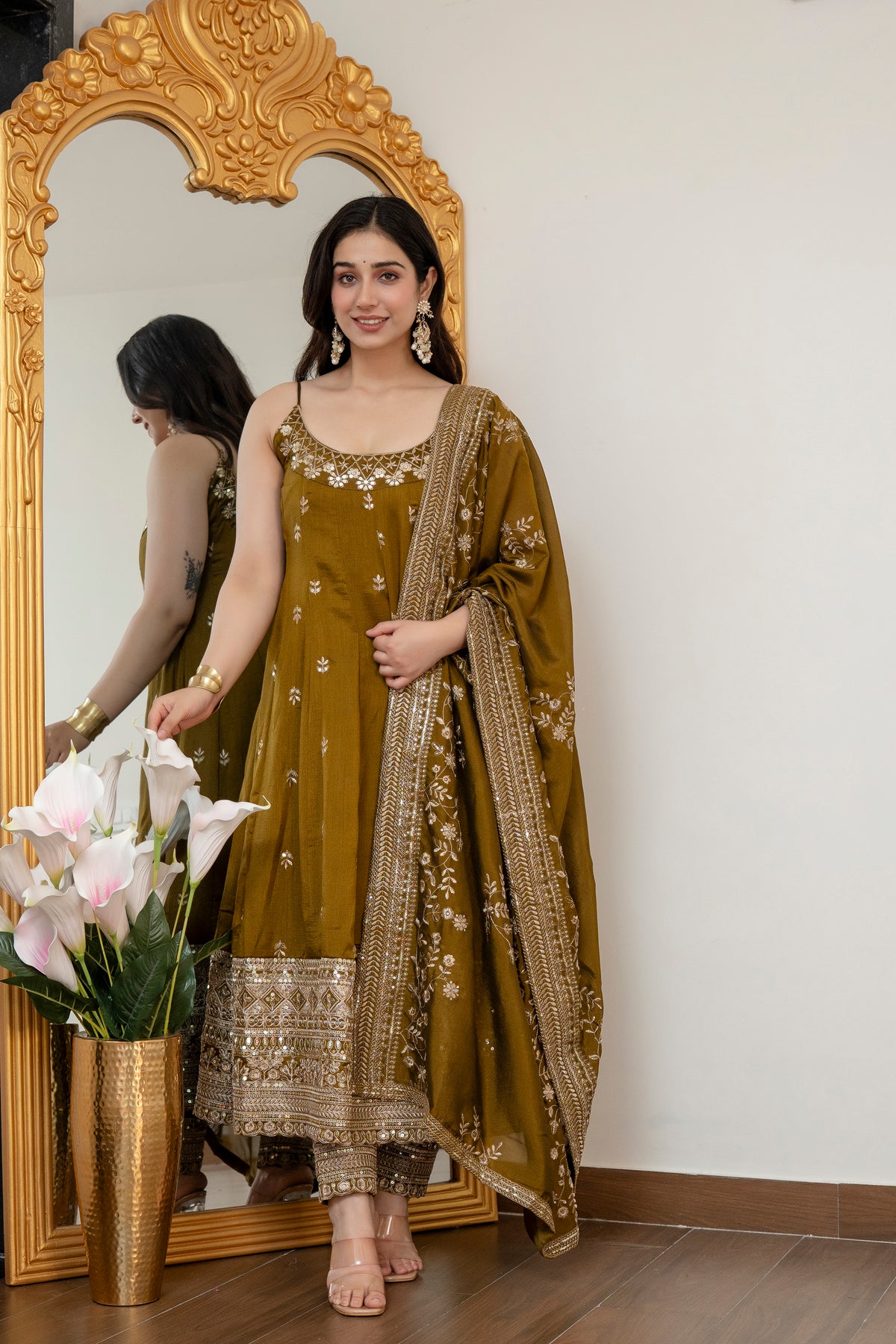 Alveera Vichitra Silk Febric Suit Set