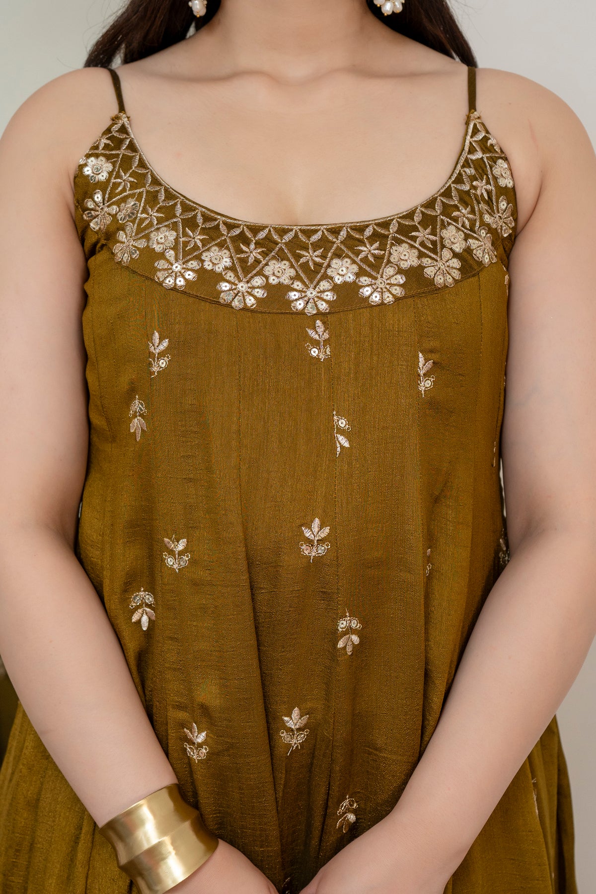Alveera Vichitra Silk Febric Suit Set