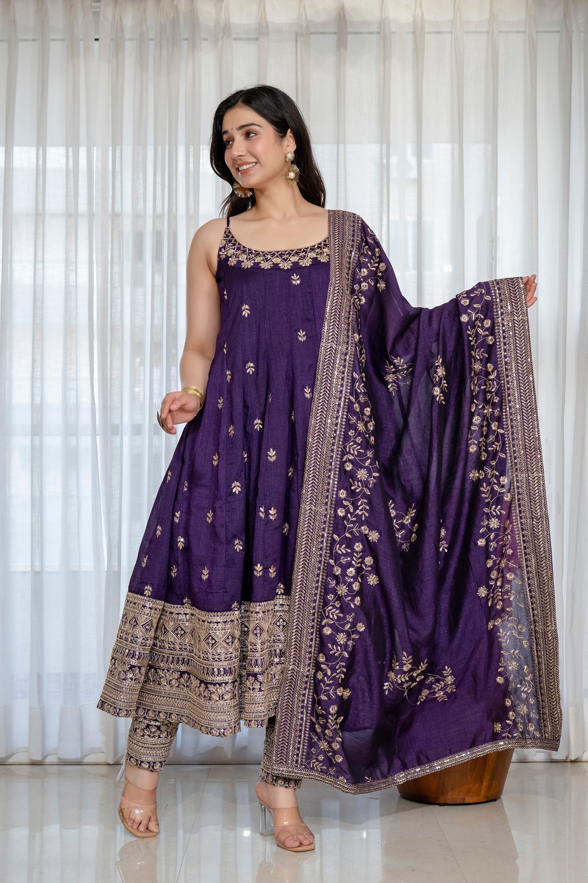 Alveera Vichitra Silk Febric Suit Set