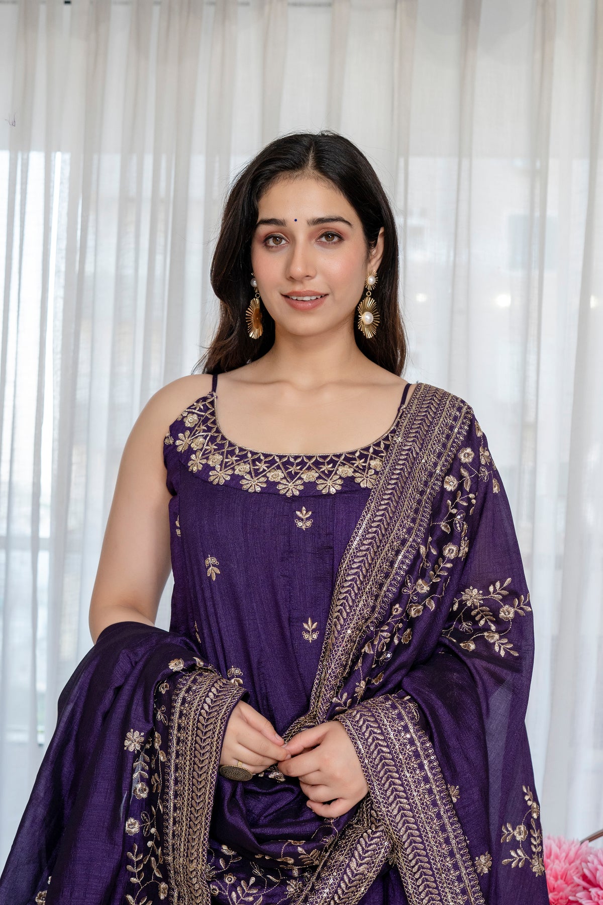 Alveera Vichitra Silk Febric Suit Set