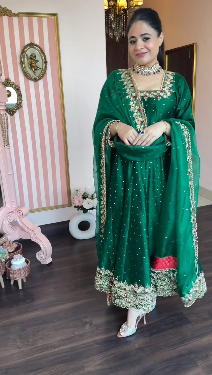 Prachi's' Green Havy Vichitra Royal Elegant Suit Set
