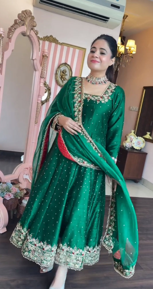 Prachi's' Green Havy Vichitra Royal Elegant Suit Set