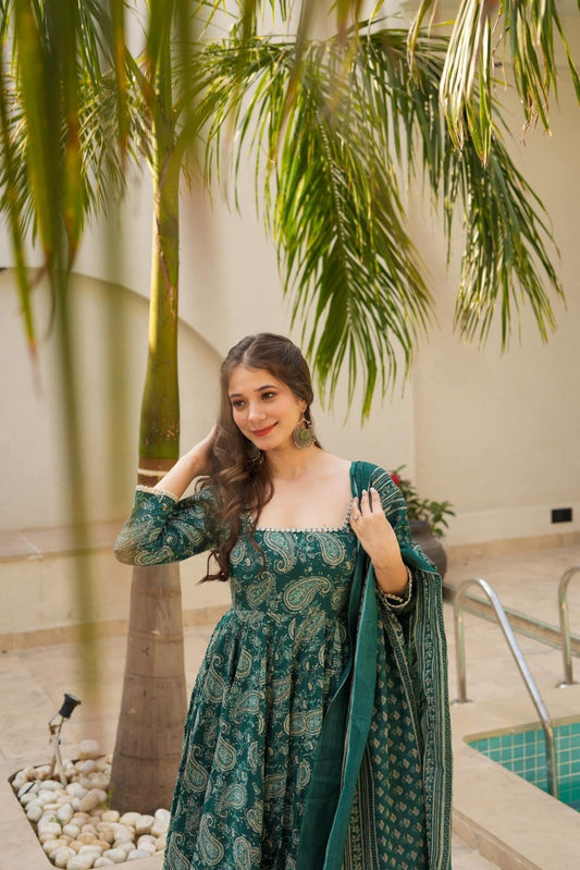 KAIRA'S  GREEN PREMIUM DESIGNER READYMADE GOWN SUIT SET .