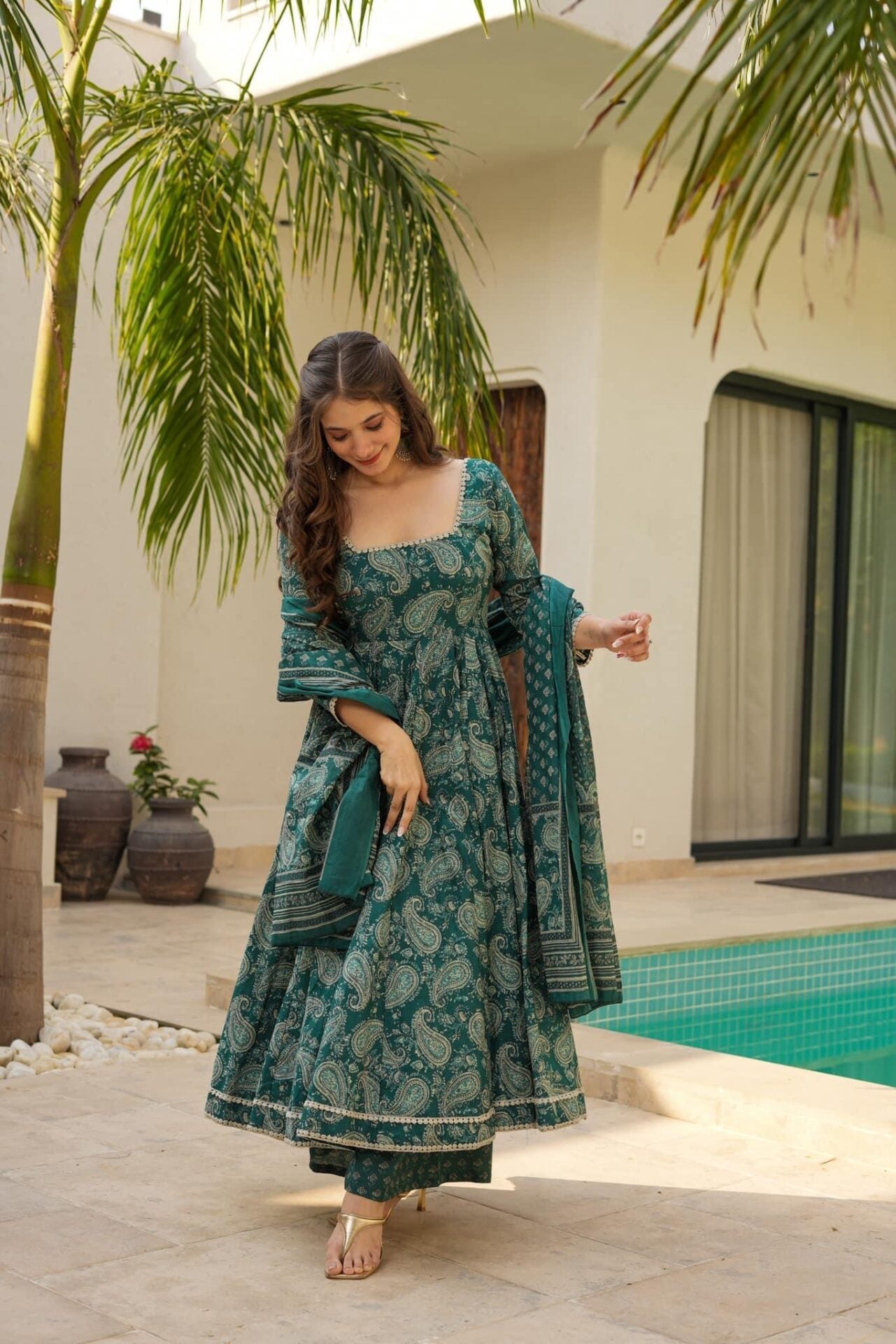 KAIRA'S  GREEN PREMIUM DESIGNER READYMADE GOWN SUIT SET .