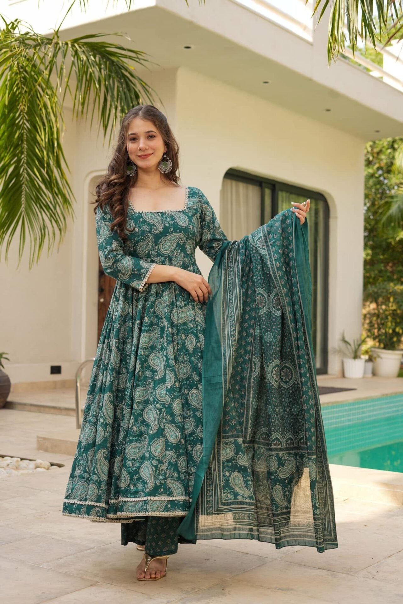 KAIRA'S  GREEN PREMIUM DESIGNER READYMADE GOWN SUIT SET .