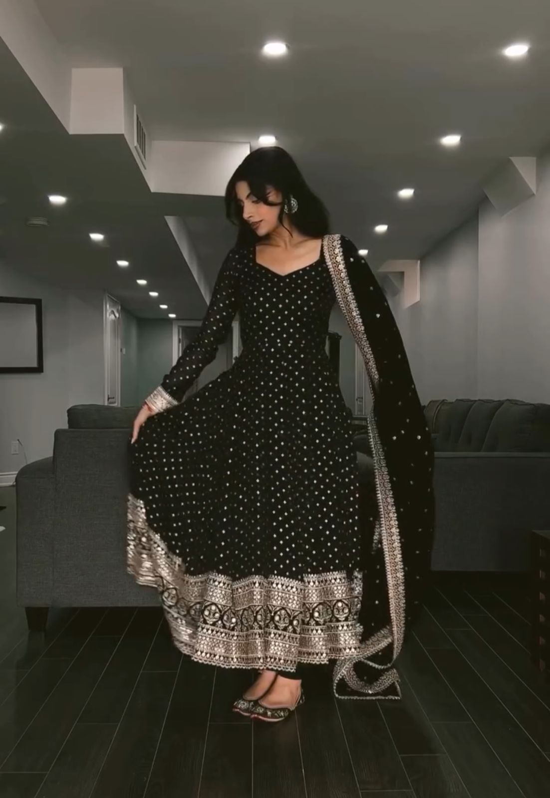 PALAK'S BLACK COLOUR TRENDING ANARKALI SET