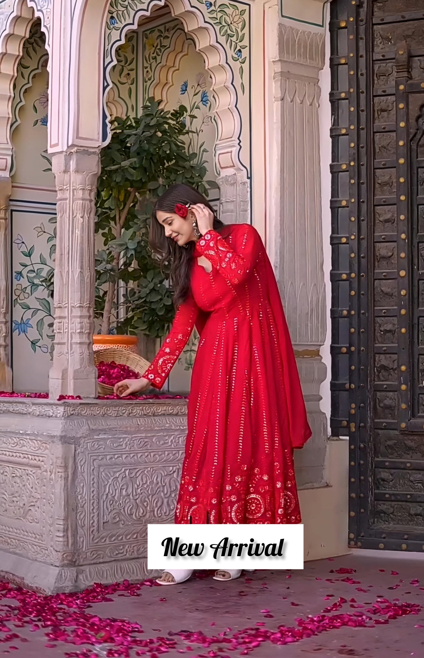 RED EMBROIDERED GEORGETTE SUIT SET