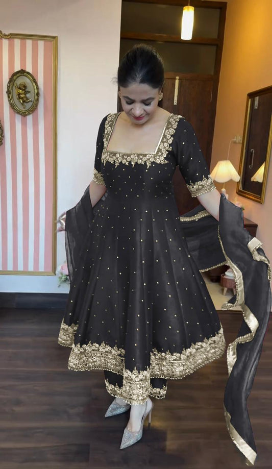 Prachi's' Black  Havy Vichitra Royal Elegant Suit Set