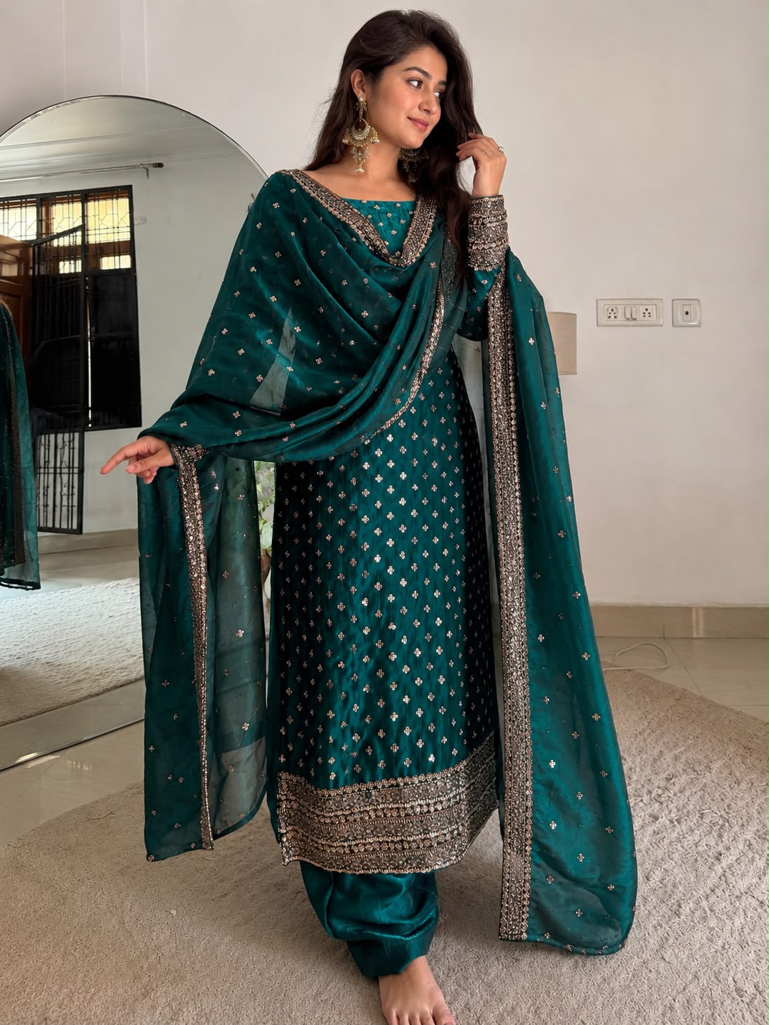 Sameera Hand Embroiderd Suit Set