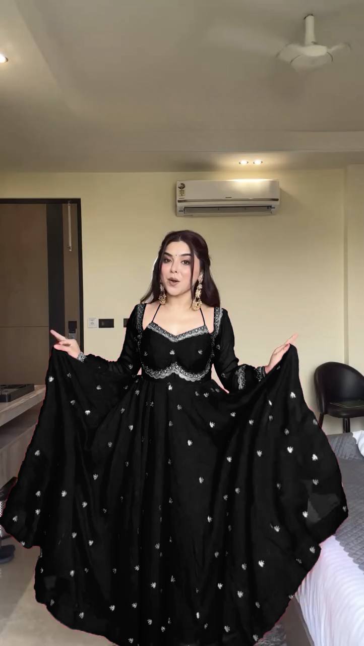 Black Colour Trending Suit Set