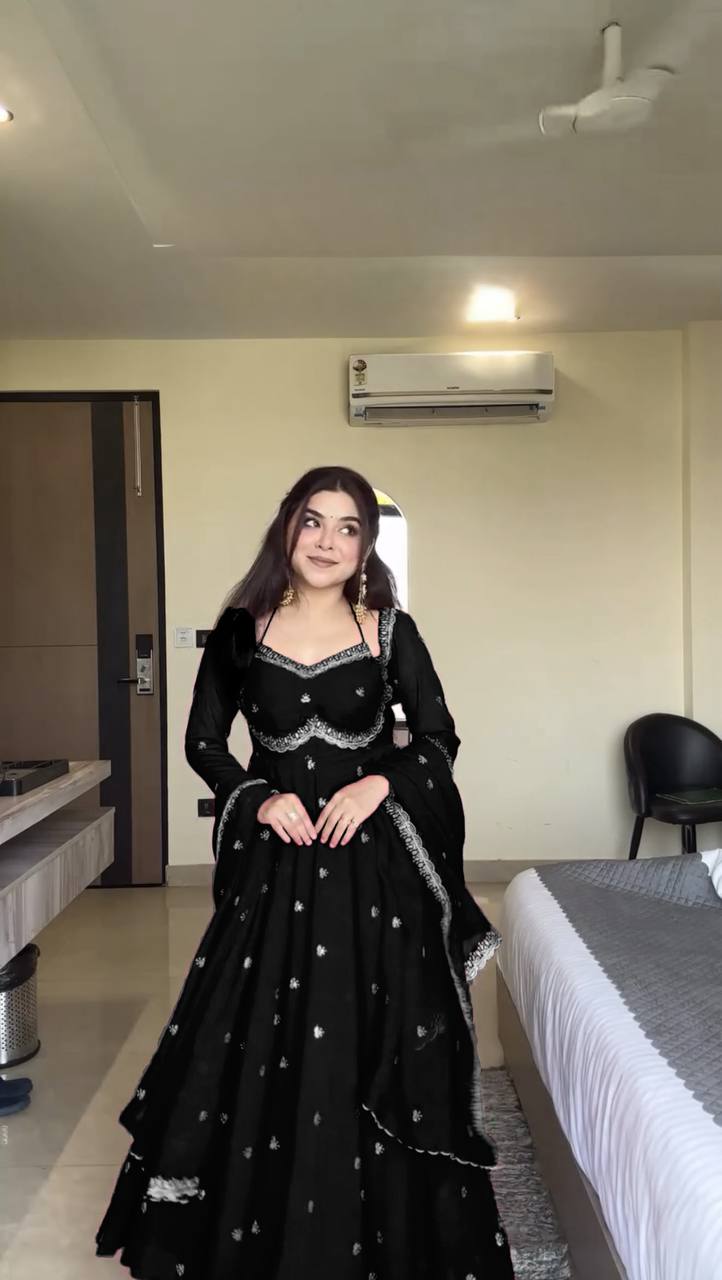 Black Colour Trending Suit Set