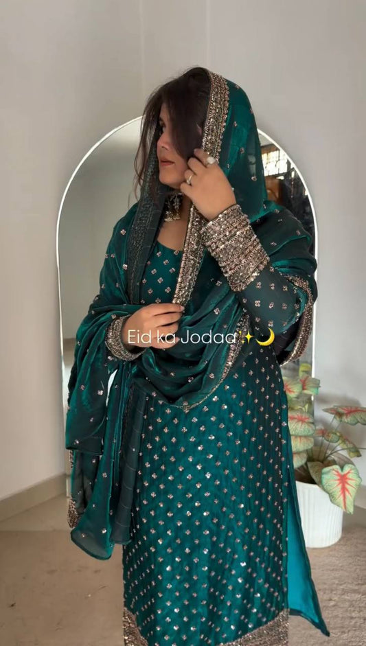 Sameera Hand Embroiderd Suit Set