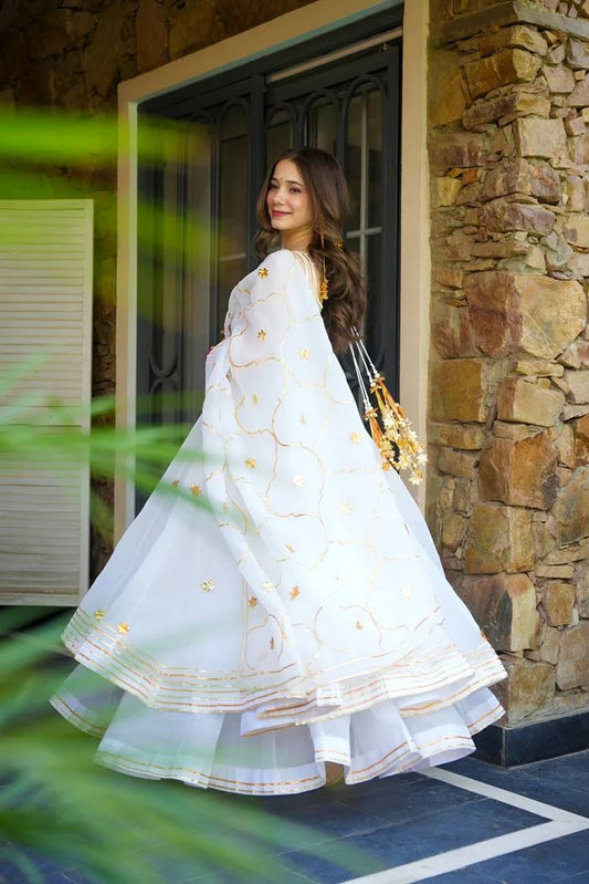 Minu's' White Colour Traditional Anarkali Suit