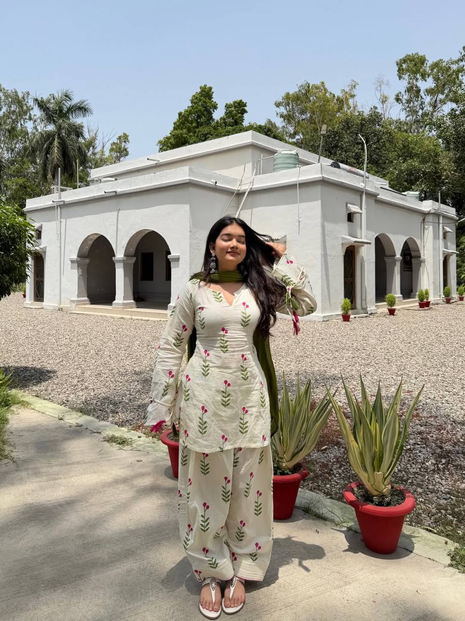 Aayesha  Floral Farshi Suit Set