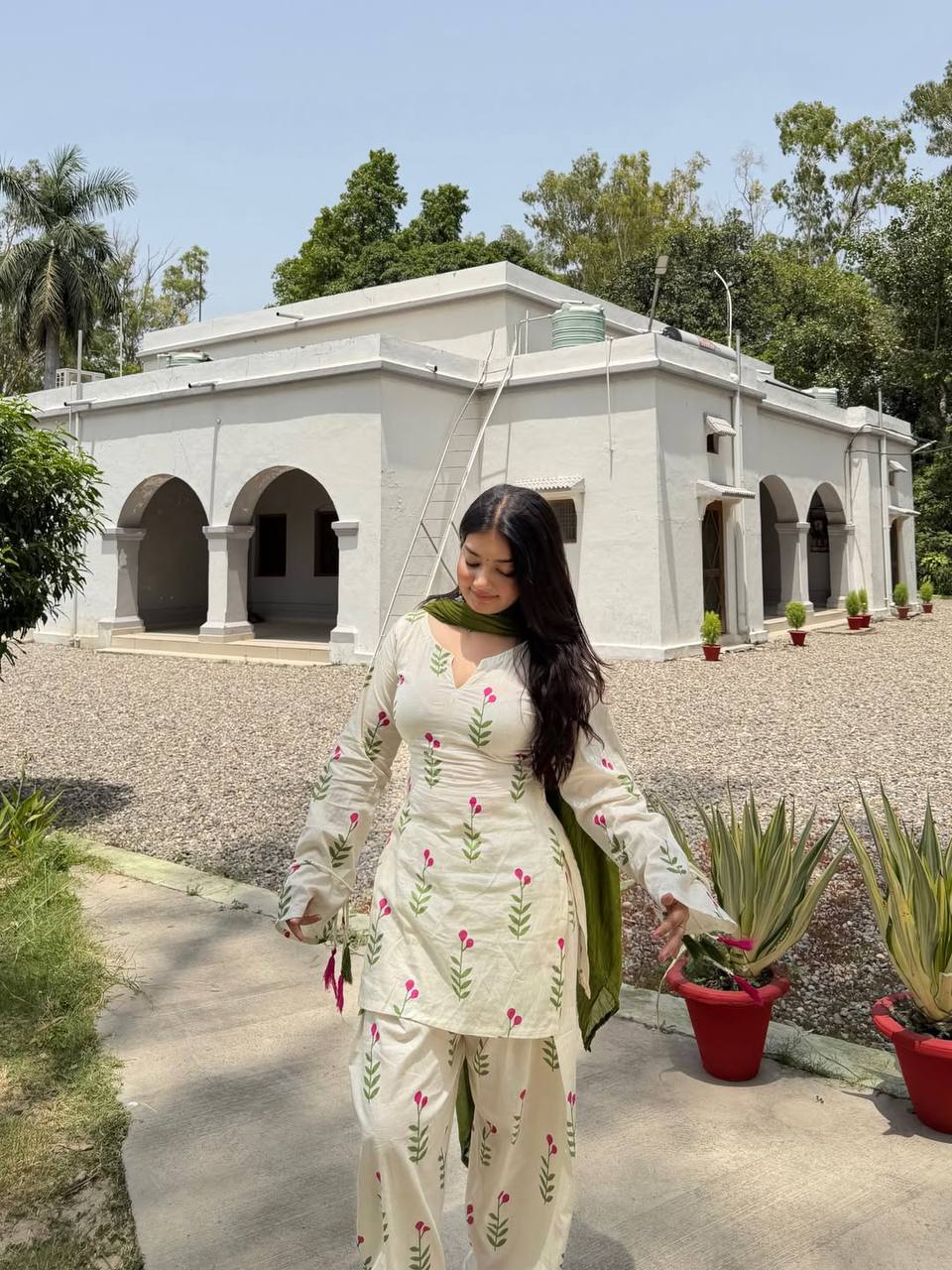 Aayesha  Floral Farshi Suit Set