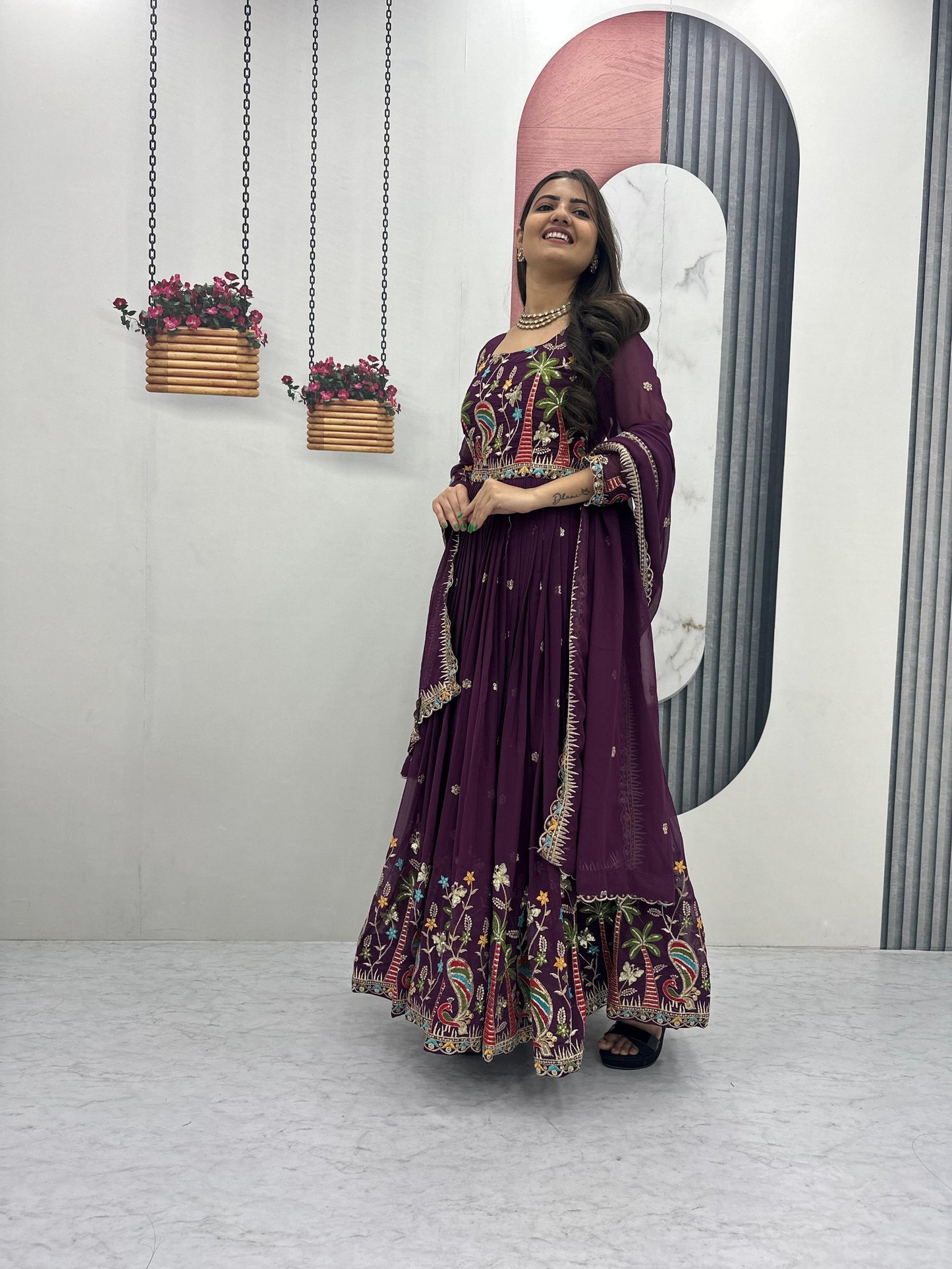 Prinshi Elegant Anarkali Suit Set