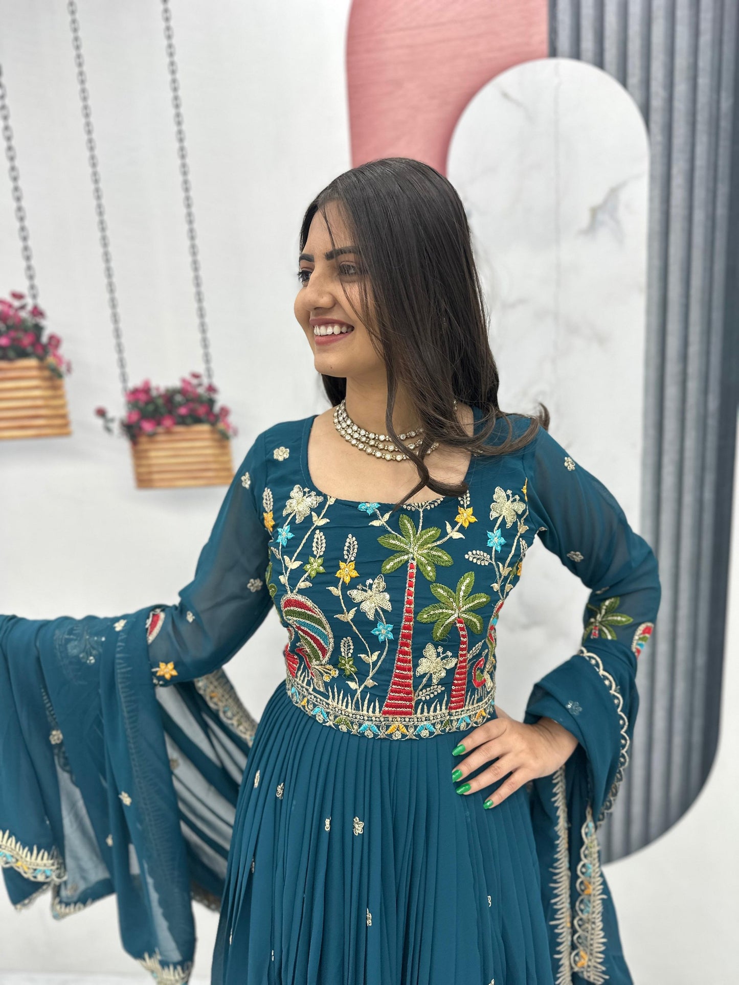 Prinshi Elegant Anarkali Suit Set