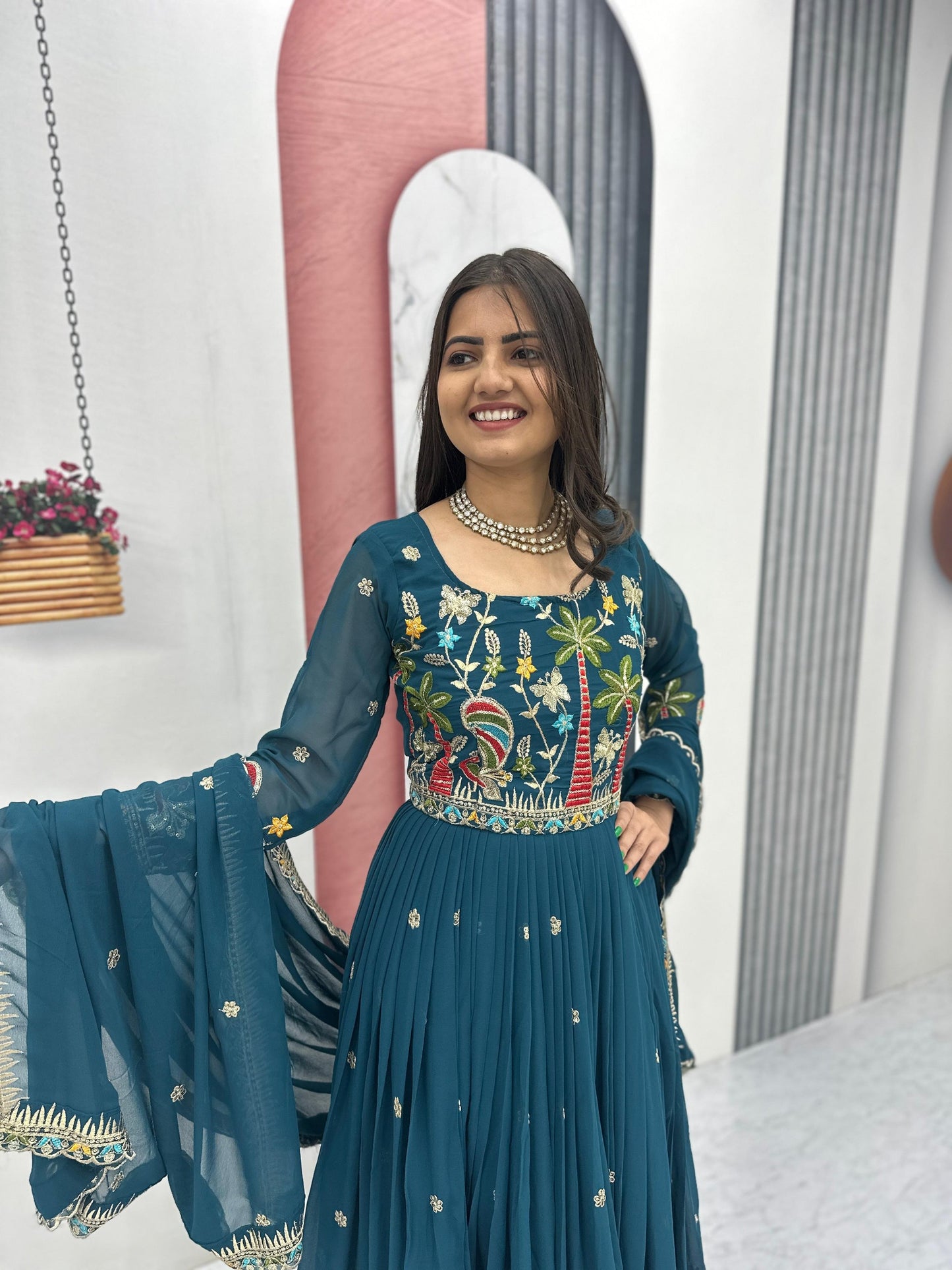 Prinshi Elegant Anarkali Suit Set
