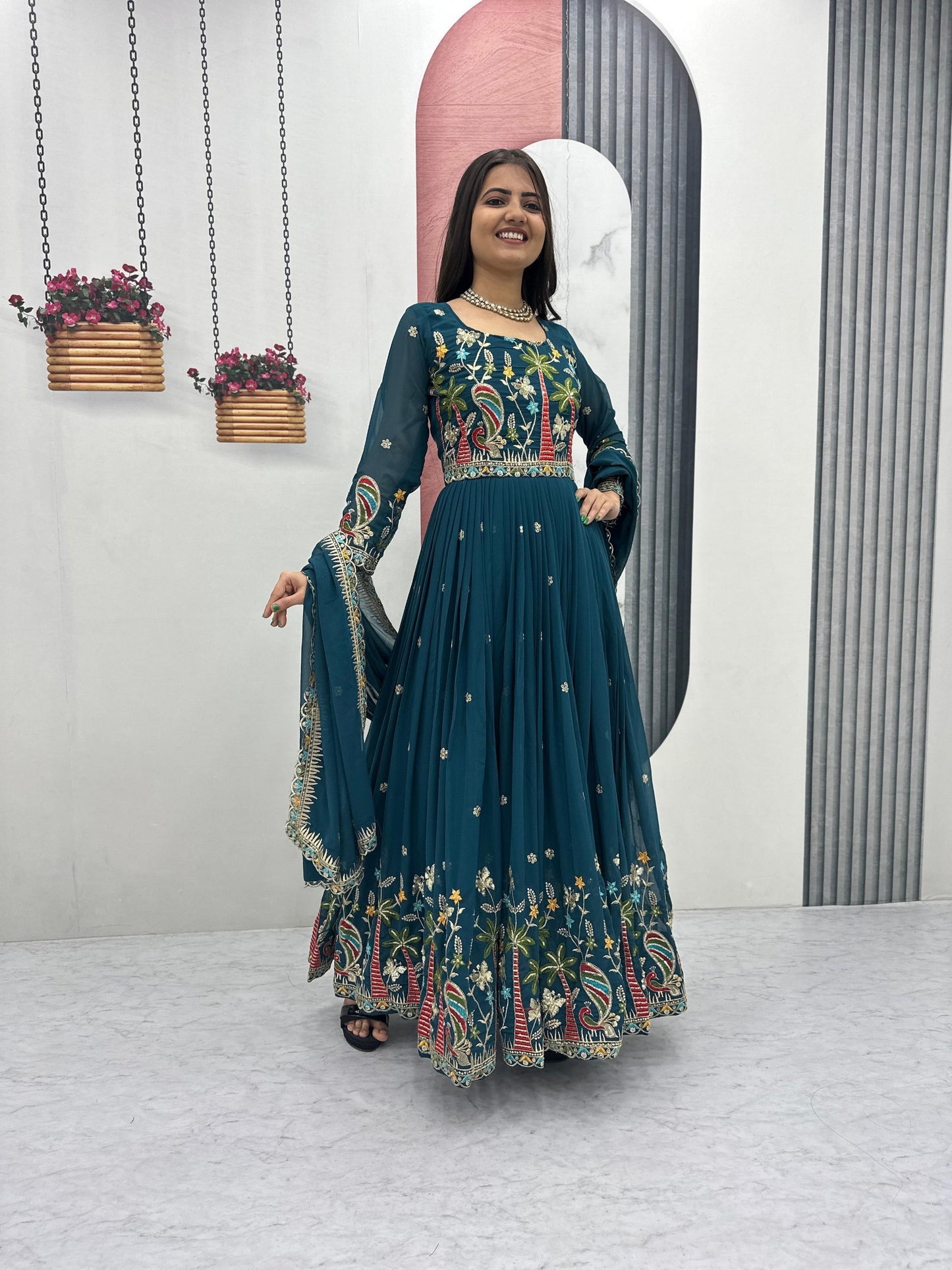 Prinshi Elegant Anarkali Suit Set