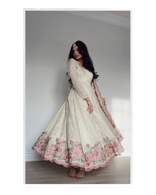 RUSHI'S OFF WHITE COLOUR TRENDING ANARKALI SUIT SET