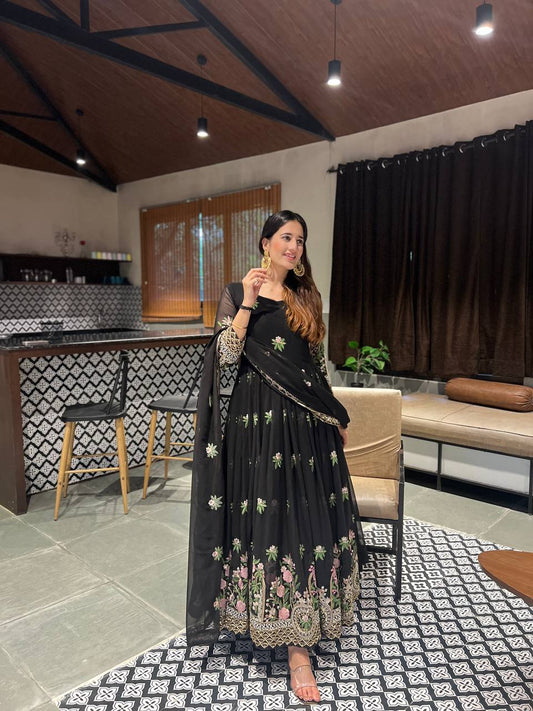 BLACK COLOR PREMIUM EMBROIDERED SUIT SET TD-374